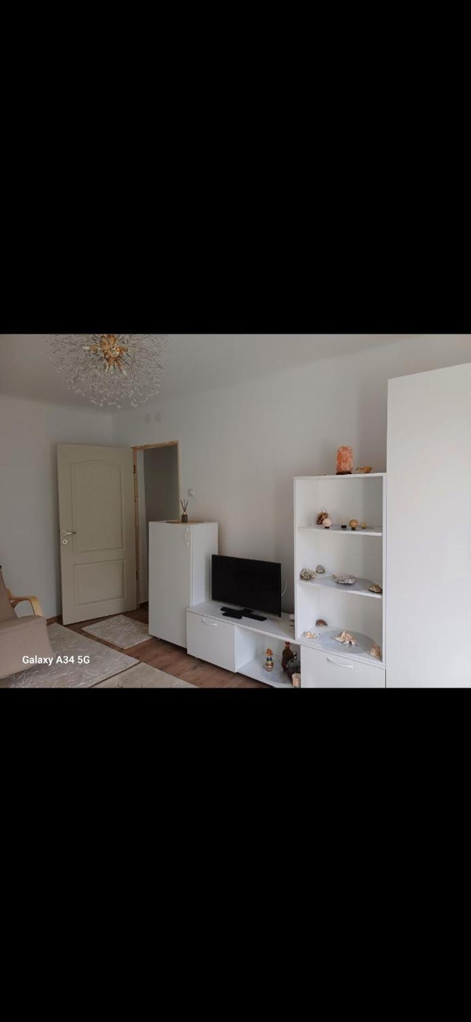 Apartament Garsoniera Luminoasa Krajowa Zewnętrze zdjęcie